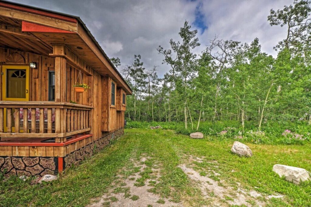 Log cabin in a wooded forest in Babb, Montana near the east side of Glacier National Park